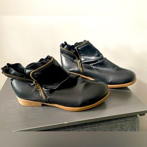 Brand NEW in bag, shoes